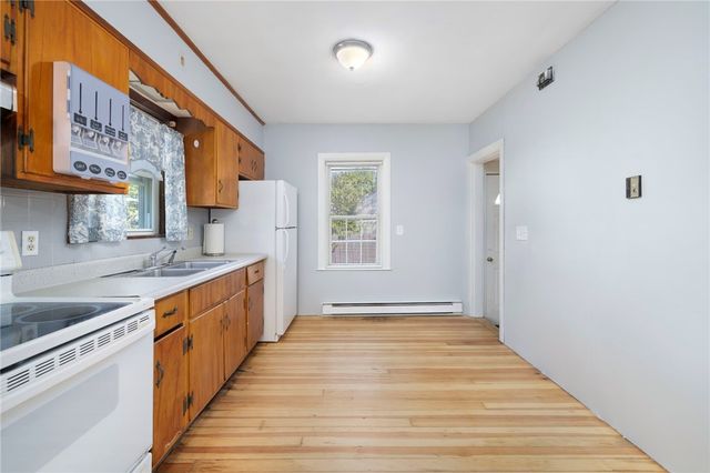 68 Covel Circle, Warwick, RI 02888