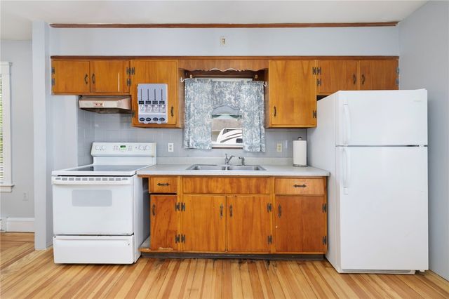 68 Covel Circle, Warwick, RI 02888