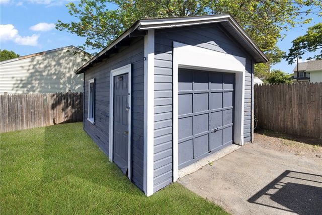 68 Covel Circle, Warwick, RI 02888