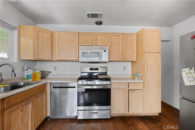 859 N Allen, Banning, CA 92220