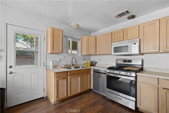 859 N Allen, Banning, CA 92220