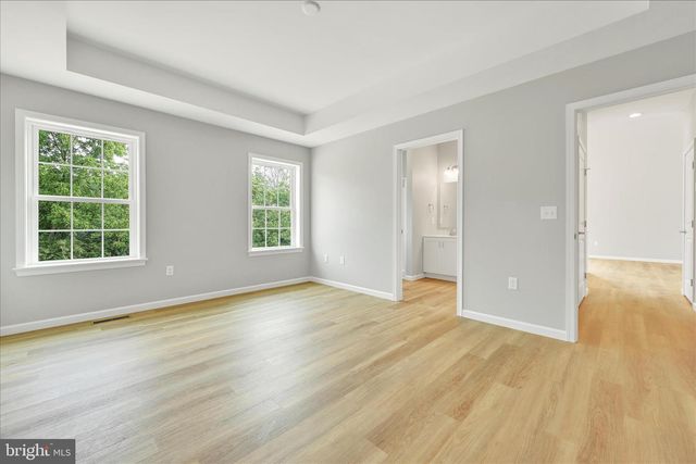 227 PILGRIM DR, Lancaster, PA 17603