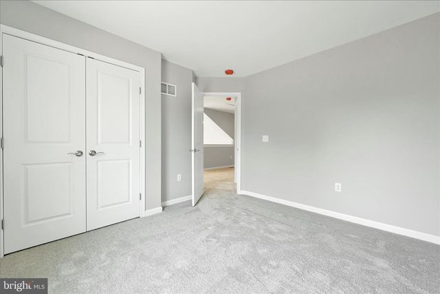 227 PILGRIM DR, Lancaster, PA 17603