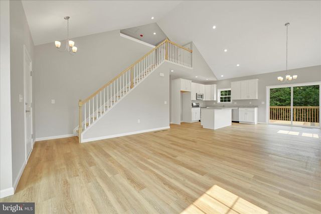 227 PILGRIM DR, Lancaster, PA 17603