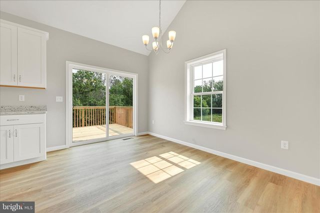 227 PILGRIM DR, Lancaster, PA 17603