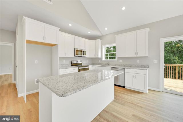 227 PILGRIM DR, Lancaster, PA 17603