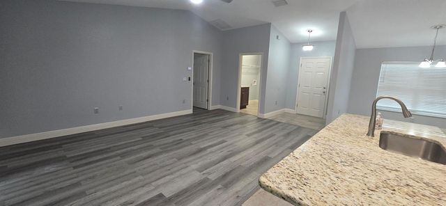 32 PINE CT LOOP, Ocala, FL 34472