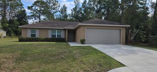 32 PINE CT LOOP, Ocala, FL 34472