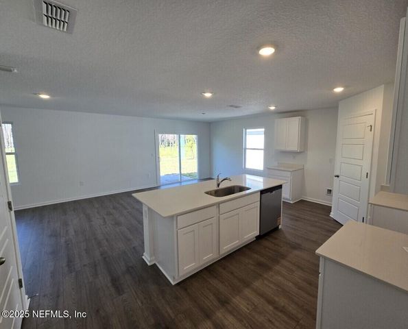 12391 GREAT EAGLE Road, Jacksonville, FL 32219