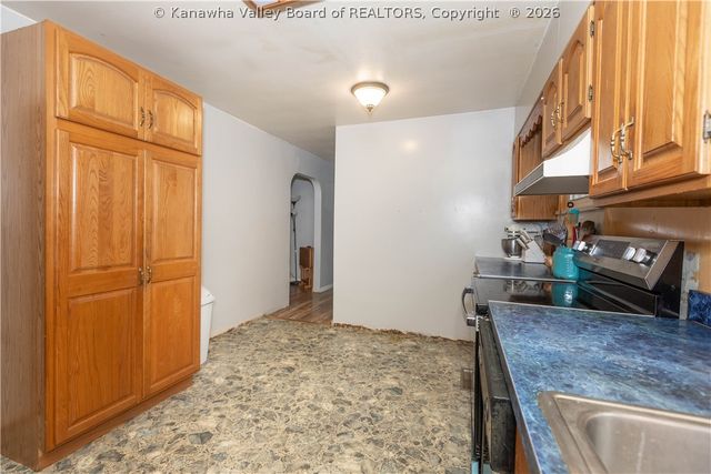 19 Stewart Park, Cross Lanes, WV 25313