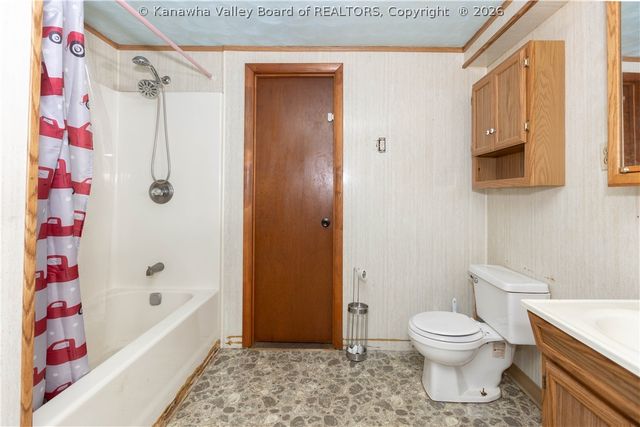 19 Stewart Park, Cross Lanes, WV 25313