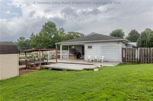 19 Stewart Park, Cross Lanes, WV 25313