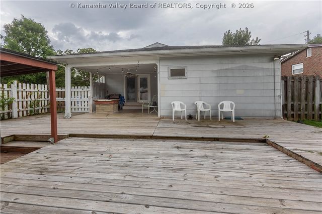 19 Stewart Park, Cross Lanes, WV 25313