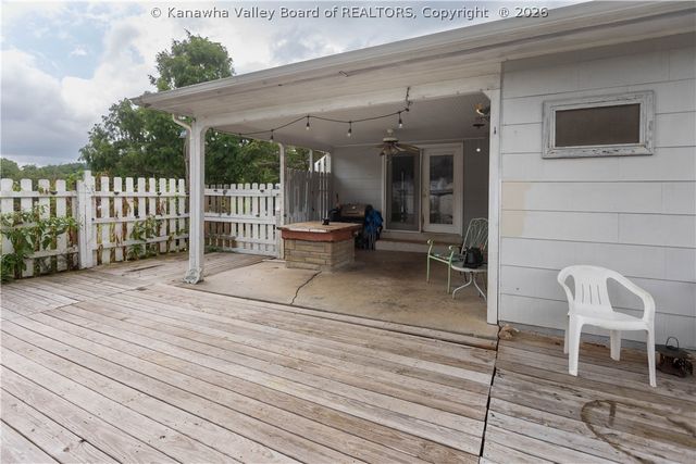 19 Stewart Park, Cross Lanes, WV 25313
