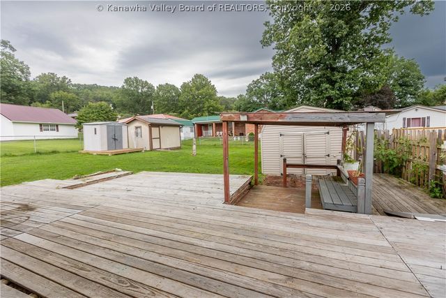 19 Stewart Park, Cross Lanes, WV 25313