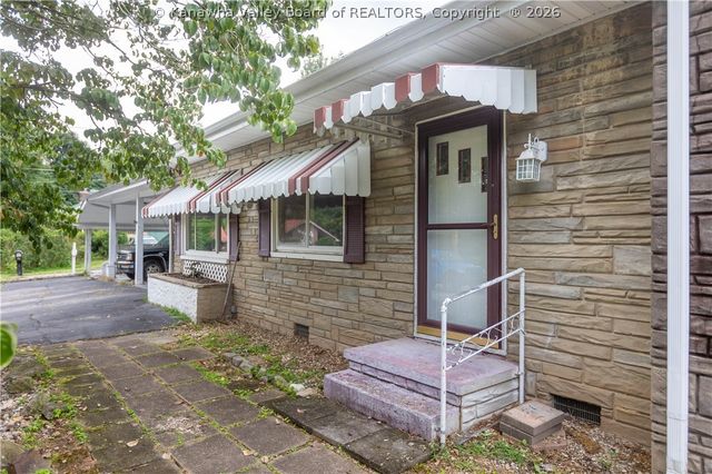 19 Stewart Park, Cross Lanes, WV 25313