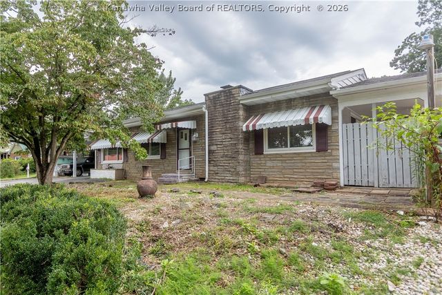19 Stewart Park, Cross Lanes, WV 25313