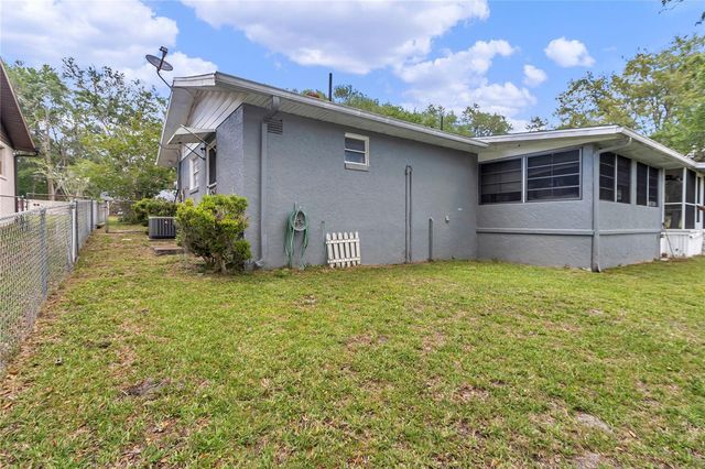 16738 SE 63 LANE, Ocklawaha, FL 32179