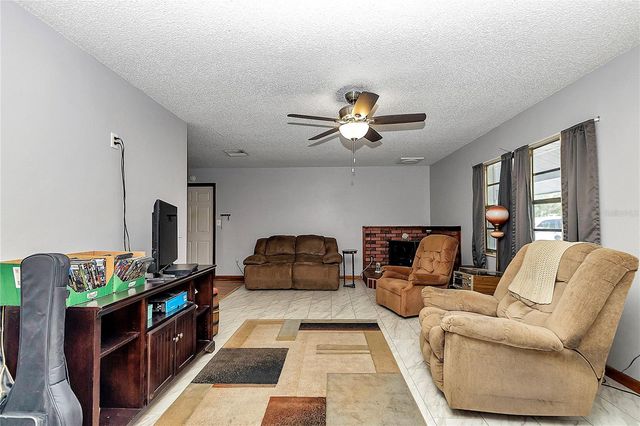 16738 SE 63 LANE, Ocklawaha, FL 32179
