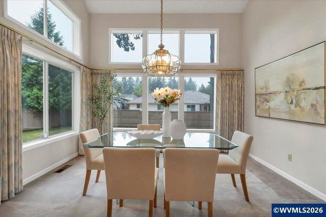 1577 Webster Dr SE, Salem, OR 97302