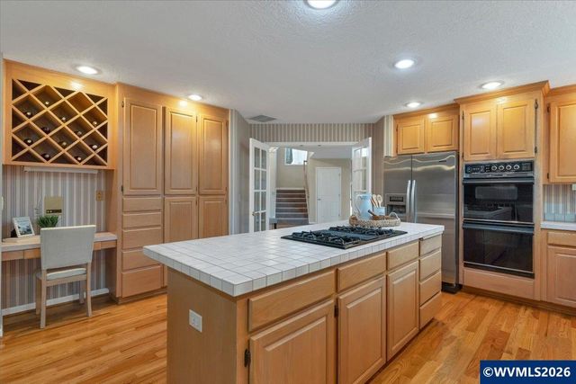 1577 Webster Dr SE, Salem, OR 97302