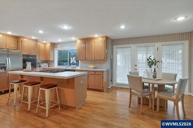 1577 Webster Dr SE, Salem, OR 97302