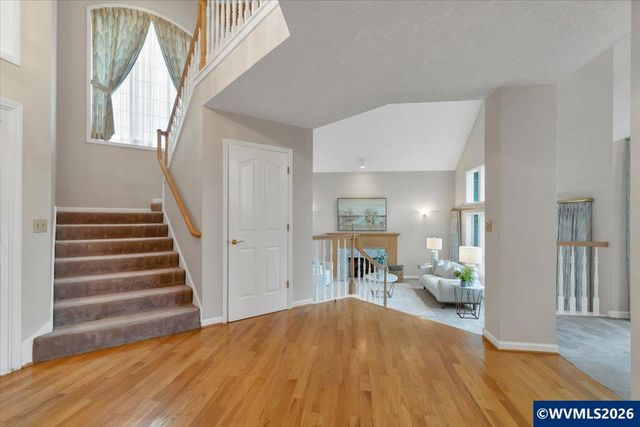1577 Webster Dr SE, Salem, OR 97302
