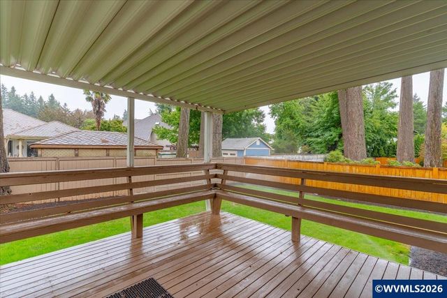 1577 Webster Dr SE, Salem, OR 97302