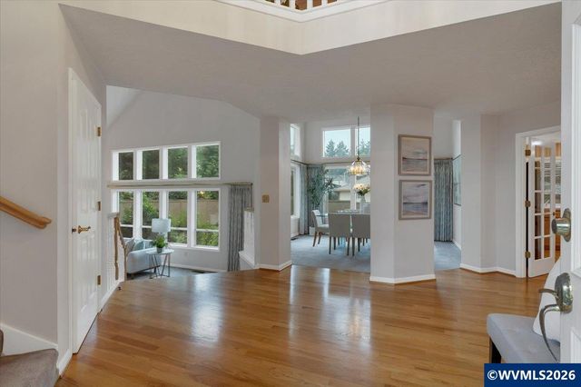 1577 Webster Dr SE, Salem, OR 97302