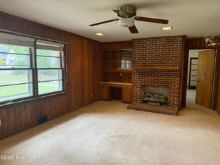 807 Stewart Avenue, Clinton, NC 28328