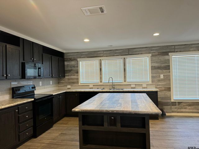 39 CR 1206, Daingerfield, TX 75638