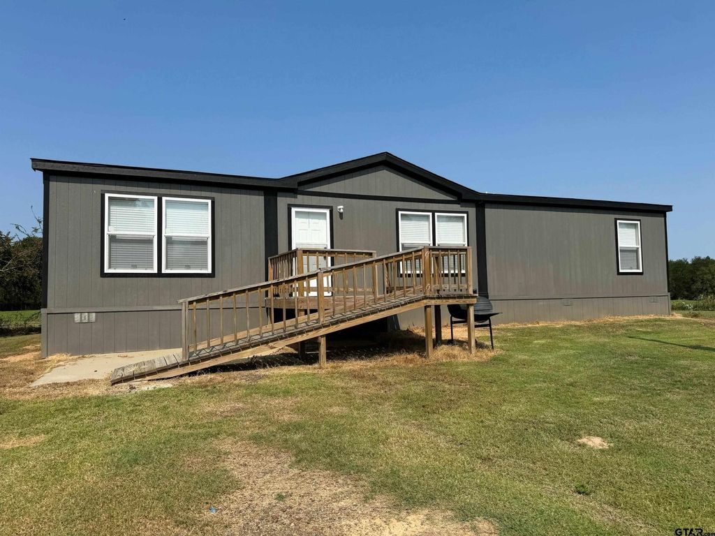 39 CR 1206, Daingerfield, TX 75638