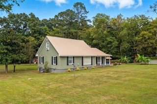 241 Riverbend Dr, Plainville, GA 30733