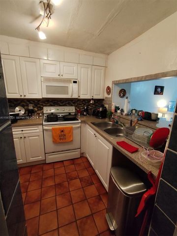 19781 SW 114th Avenue 142, Miami, FL 33157