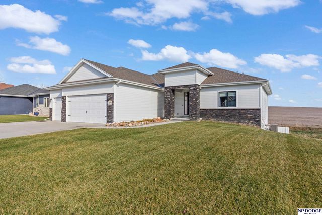 1040 Cady Drive, Arlington, NE 68002
