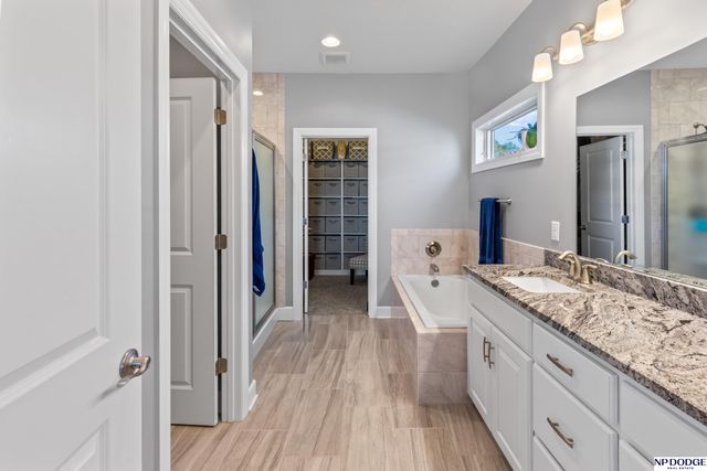 1040 Cady Drive, Arlington, NE 68002