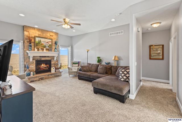 1040 Cady Drive, Arlington, NE 68002