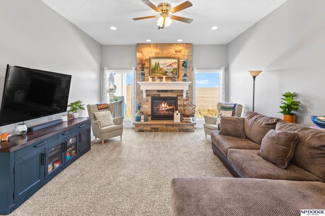 1040 Cady Drive, Arlington, NE 68002