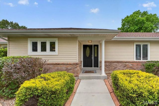 18506 Royal Drive, Warrenton, MO 63383