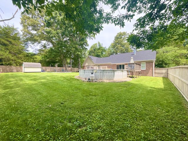 119 Autumn Ln, Tullahoma, TN 37388