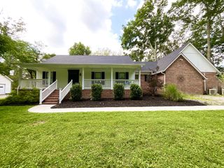 119 Autumn Ln, Tullahoma, TN 37388
