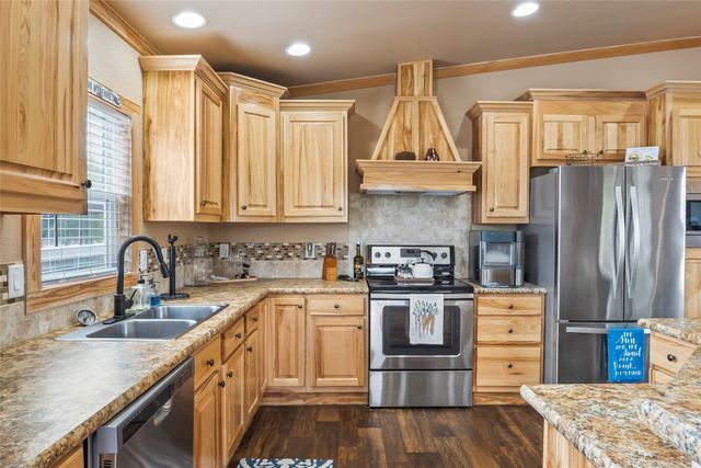162 Scenic Point, Gainesville, TX 76240