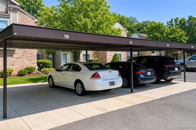 42739 Lilley Pointe Drive, Canton, MI 48187