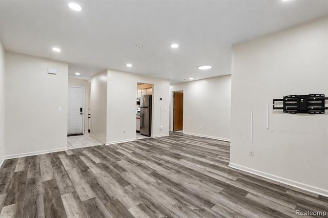 42739 Lilley Pointe Drive, Canton, MI 48187