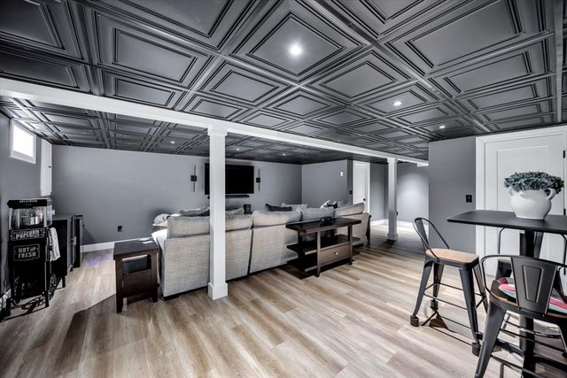 10 Guild Rd, Sandwich, MA 02644