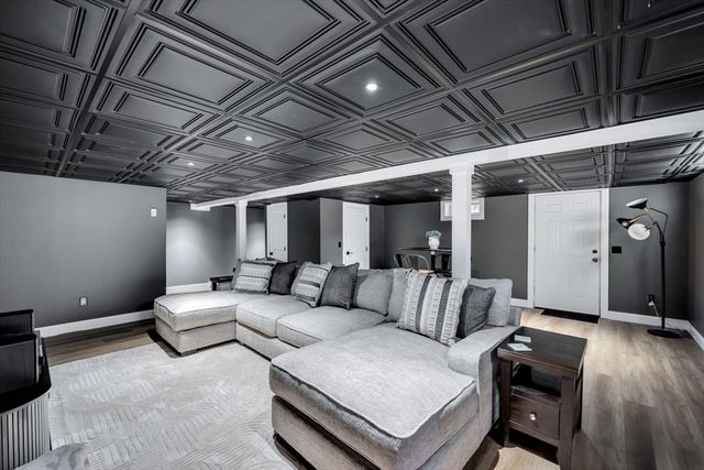 10 Guild Rd, Sandwich, MA 02644