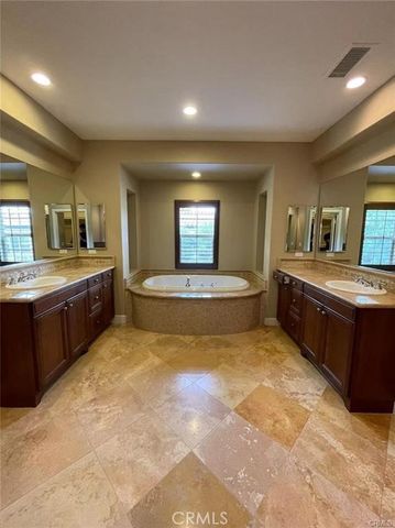 21 Habitat, Irvine, CA 92618