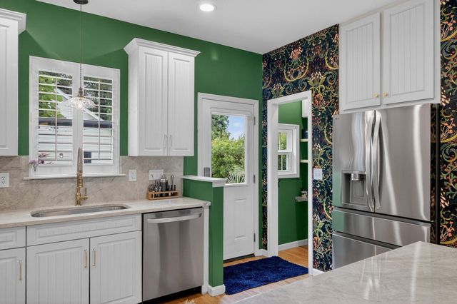 404 Forsythia Avenue, Summerville, SC 29483