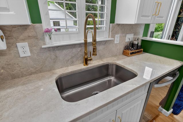 404 Forsythia Avenue, Summerville, SC 29483