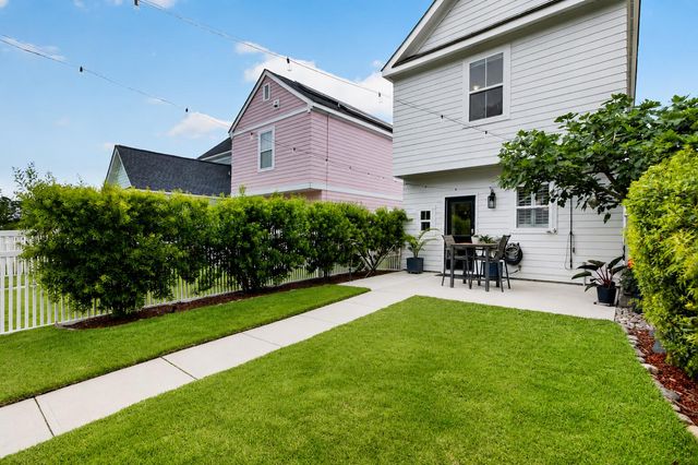 404 Forsythia Avenue, Summerville, SC 29483
